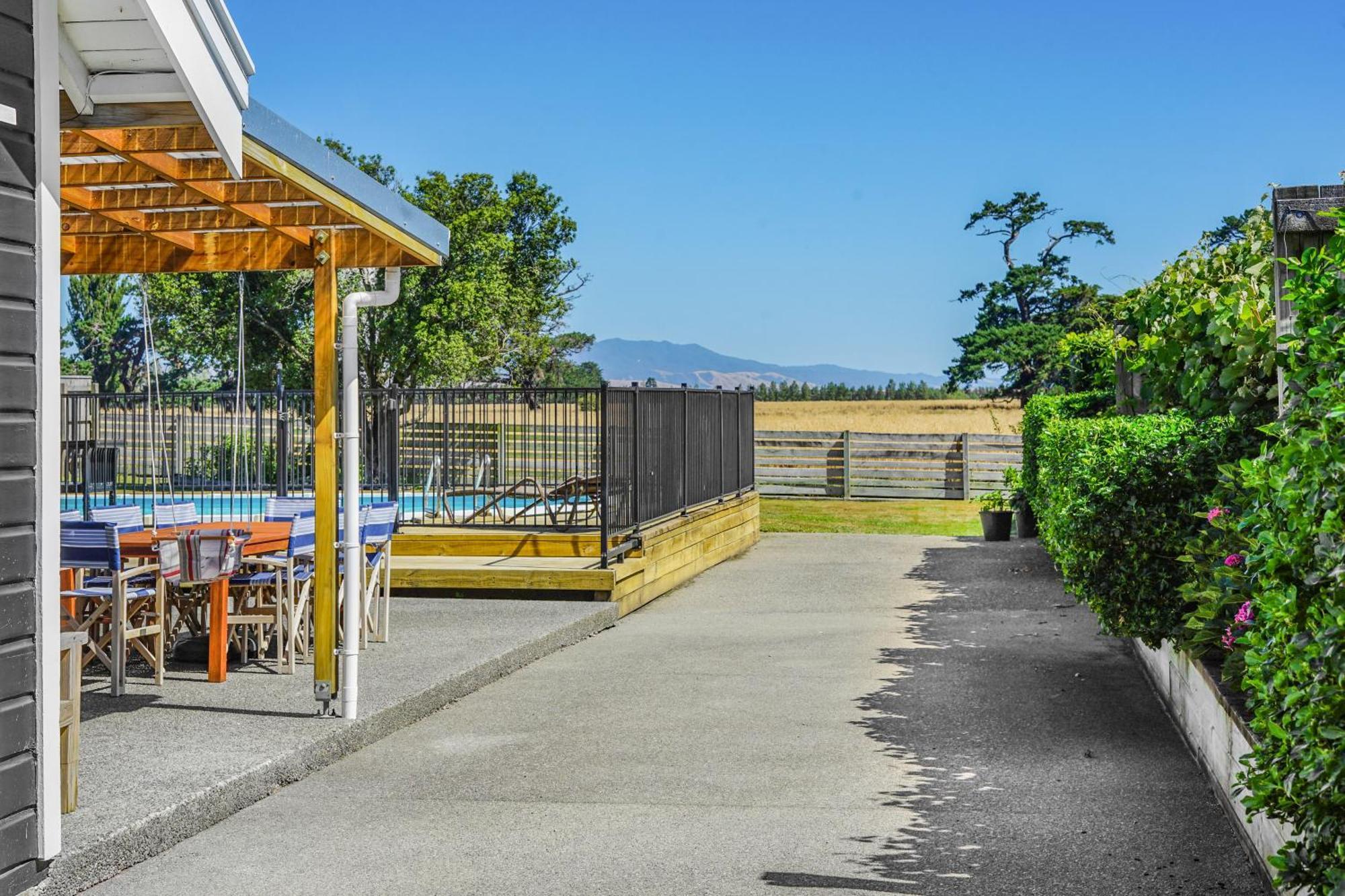 The Longwood Barn Villa Featherston Exterior photo