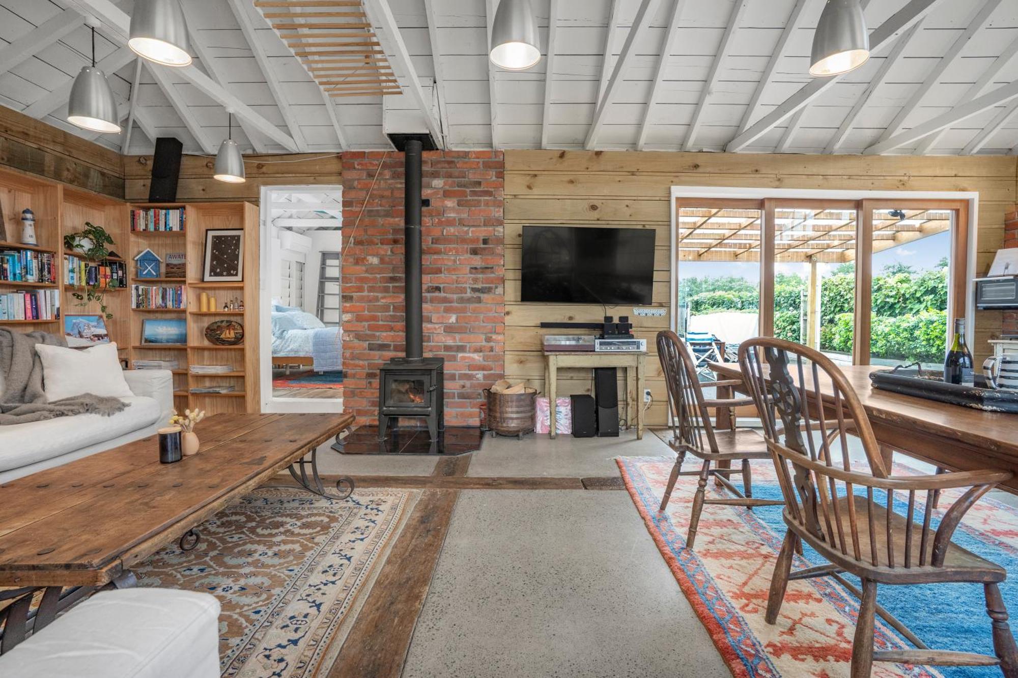 The Longwood Barn Villa Featherston Exterior photo
